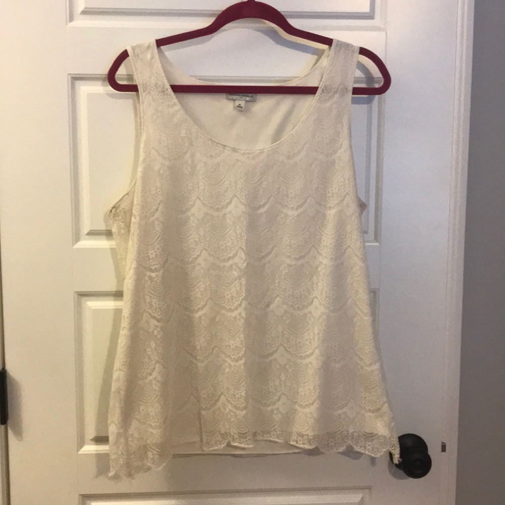 Banana Republic off white tank